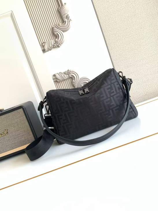 Picture of Fendi Handbags _SKUfw237522846fw